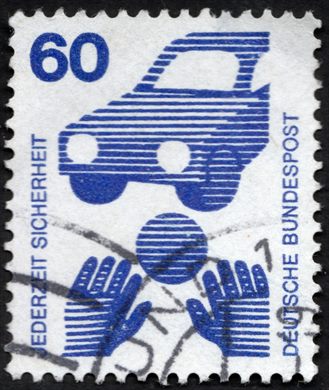 Alemanha Ocidental - 1971 - Prevencao de Acidentes - Bola em Frente do Carro - 60Pf