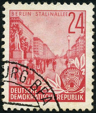 Alemanha Oriental - 1953 - Funfjahresplan - Berlin Stalinallee - 24Pf
