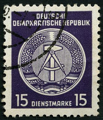 Alemanha Oriental - 1954 - Dienstmarke - Staatswappen - 15Pf