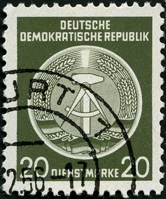 Alemanha Oriental - 1954 - Dienstmarke - Staatswappen - 20Pf