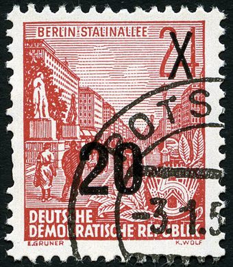 Alemanha Oriental - 1954 - Funfjahresplan Aufdruck - Berlin Stalinallee - 20Pf