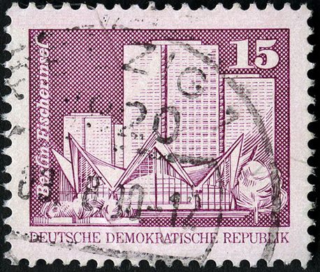 Alemanha Oriental - 1973 - Aufbau in der DDR - Berlim Fischerinsel - 15Pf