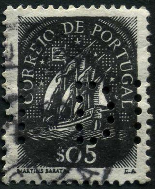 Portugal - 1943 - Caravela - 5C (Perfurado)