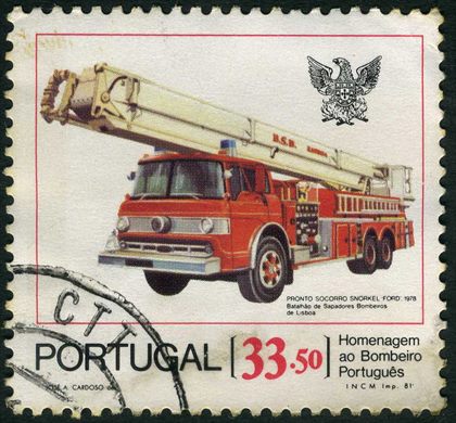 Portugal - 1981 - Homenagem ao Bombeiro Portugues - Pronto Socorro Snorkel Ford 1978 - 33 50