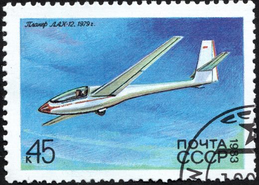 Uniao Sovietica - 1982 - 60 Anos URSS - Lei Defesa da Paz - 10K