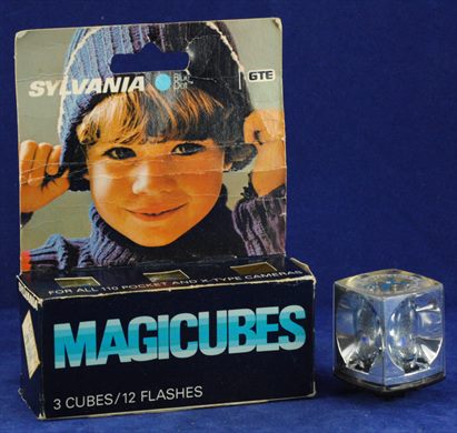 Sylvania Blue Dot GTE Magicubes