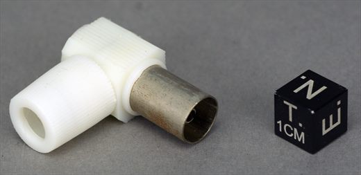 Conector de antena coaxial angular femea
