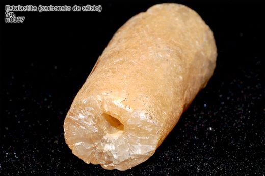 Estalactite (Carbonato de calcio) n0137