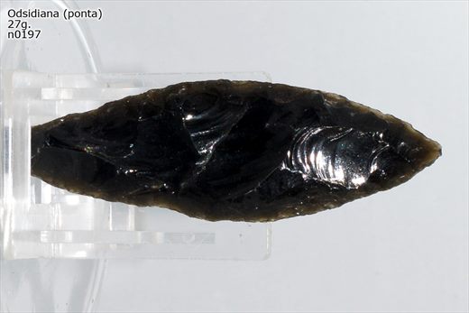 Obsidiana preta (ponta) 1