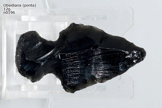 Obsidiana preta (ponta) 2