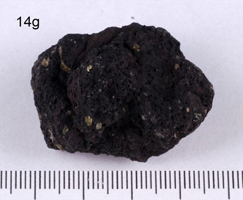 Pedra vulcanica preta - Portugal Acores Ilha S. Miguel - 14g