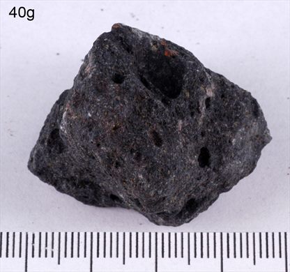 Pedra vulcanica preta - Portugal Acores Ilha S. Miguel - 40g