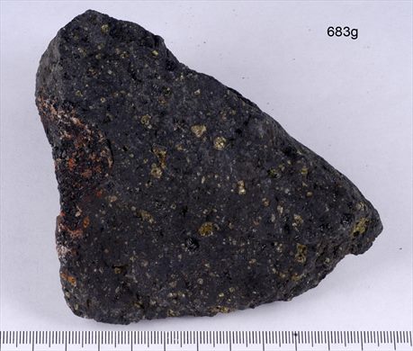 Pedra vulcanica preta - Portugal Acores Ilha S. Miguel - 683g