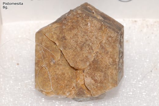 Pistomesita