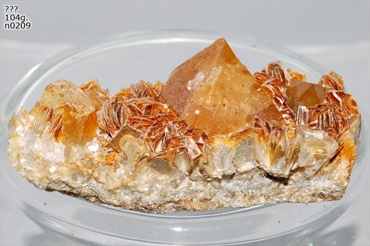 Scheelita 104g