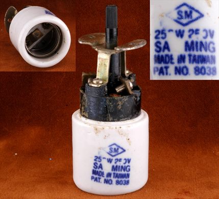 Casquilho de porcelana SA MING com interruptor rotativo