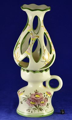 Candeeiro de vela em ceramica pintada a mao