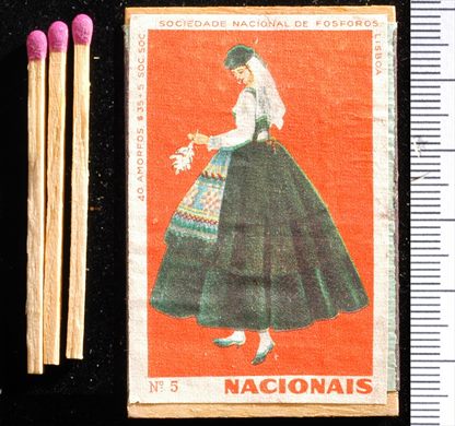 Trajes Tipicos Portugueses - Nacionais (SNF-Lisboa) lara05