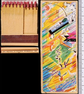 O Swatch - motivo multicolor com peixes (SNF)