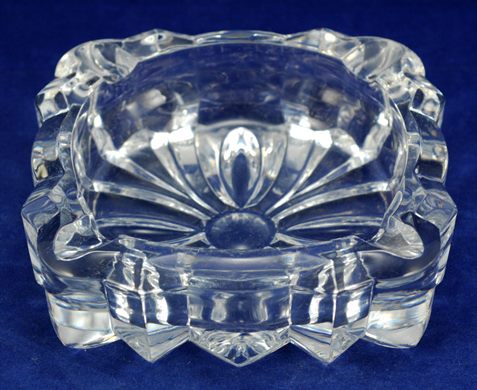 Cinzeiro quadrado de cristal Atlantis
