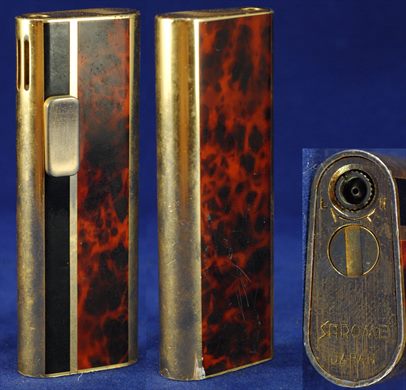 Sarome retangular dourado com paineis castanhos