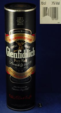 Glenfiddich Pure Malt Scotch Whisky 70cl (1)