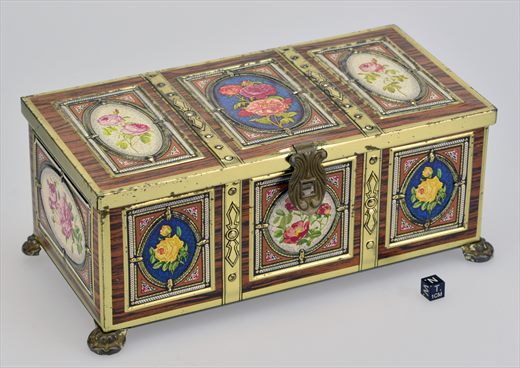 Caixa metalica decorativa estilo vitoriano
