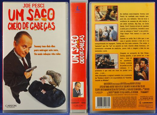 Um Saco Cheio de Cabecas (8 Heads in a Duffel Bag)