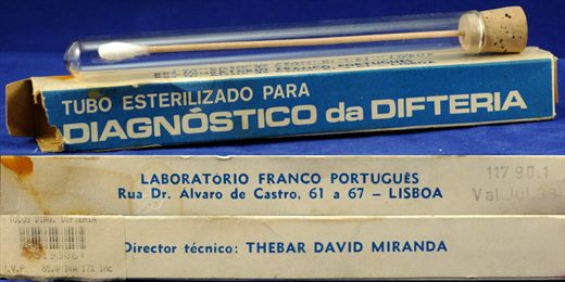 Tubo esterilizado para diagnostico da difteria