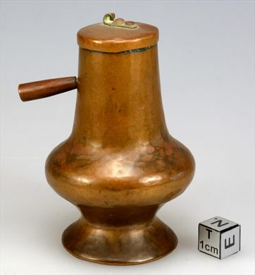 Cafeteira miniatura em cobre