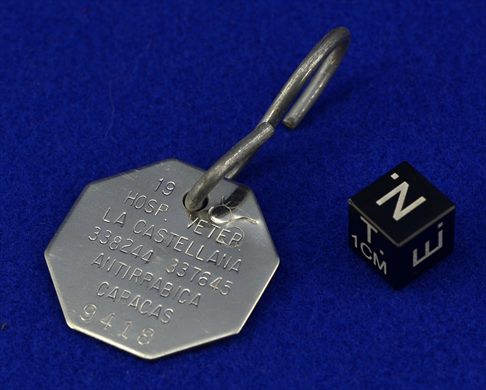 Dog tag - Hospital Veterinario La Castellana - 1986