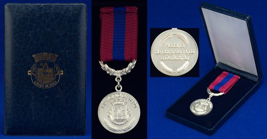 Camara Municipal de Faro - Medalha de Bons Servicos e Dedicacao