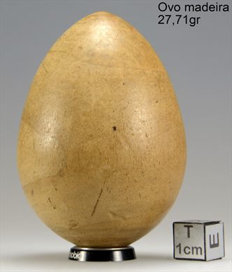 Ovo de madeira 27,71gr