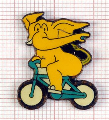 Elefante em bicicleta