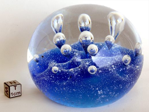 Esfera de vidro com motivo abstrato - azul marinho-bolhas