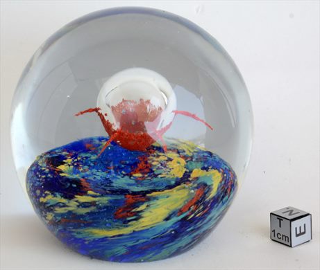 Esfera de vidro com motivo abstrato - multicores-bolha