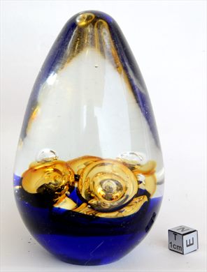 Esferoide de vidro azul-amarelo-bolhas