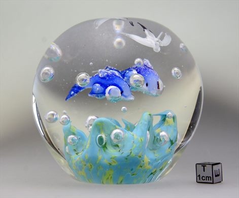 Esfera de vidro com motivo marinho - azul-bolhas