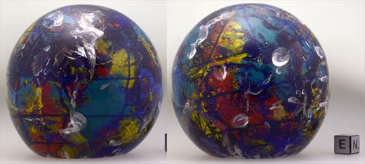 Esfera de vidro com motivo abstrato - multicores