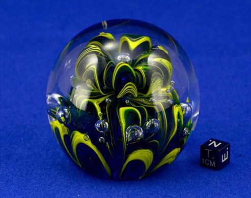Esfera de vidro com motivo abstracto (verde-azul)