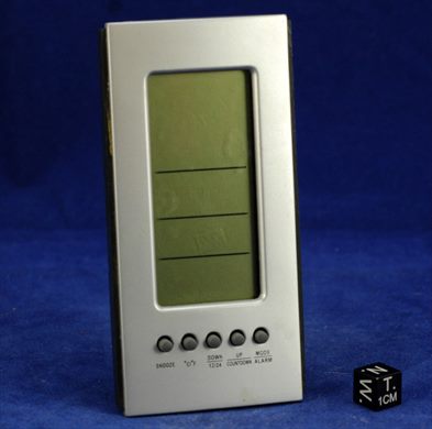Relogio de mesa electronico sem marca