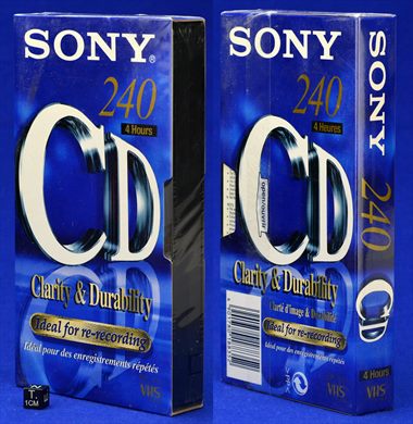 Sony E-240 CD