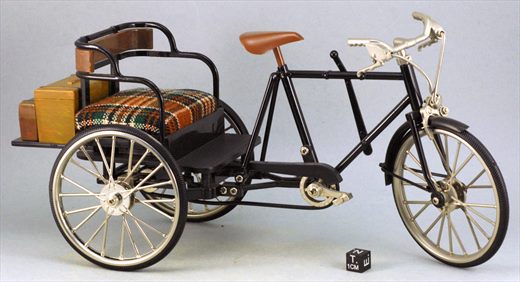 Triciclo preto