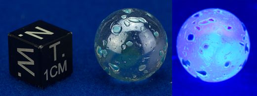 Berlinde com incrustacoes azul claro